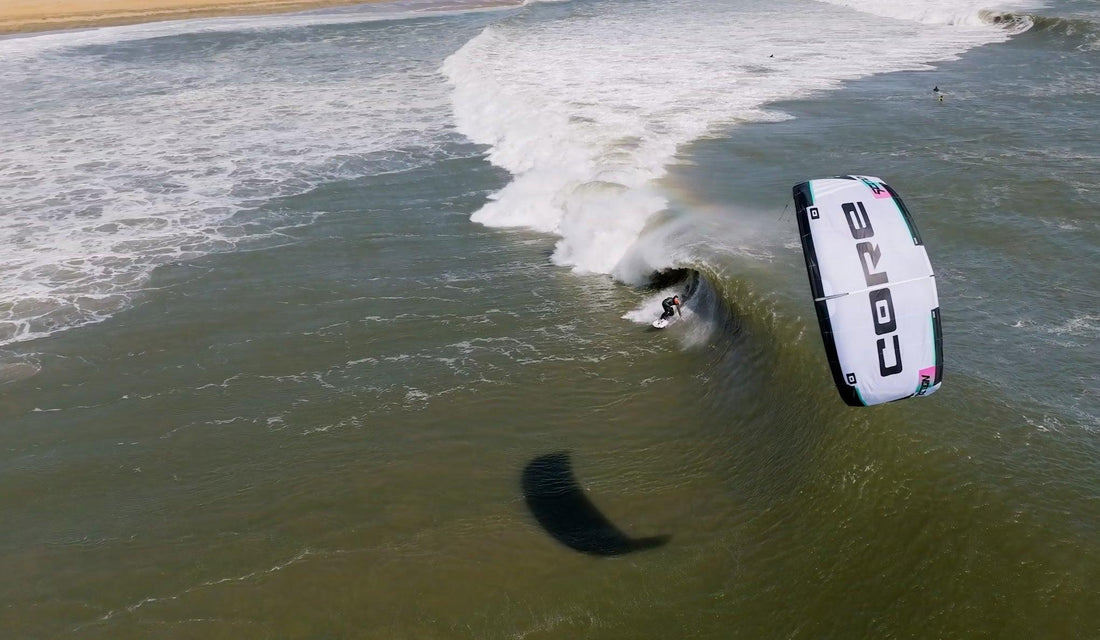 Kitesurfing Endless Barrells in Skeleton Bay, Namibia - Powerkiteshop