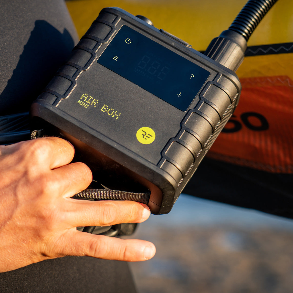 RIDE ENGINE Air Box – Pompe électrique Rechargeable 2024, Pour Kites, Ailes, SUP, Pression Max 20 Psi